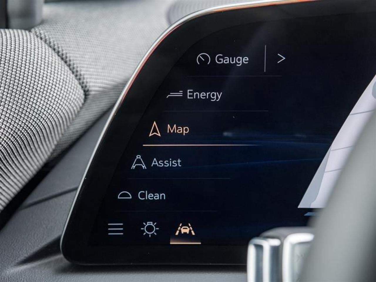 2026 Cadillac OPTIQ Luxury 4dr Photo