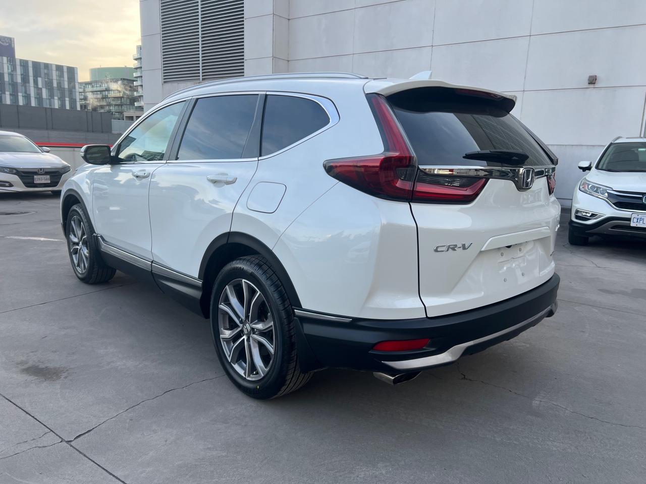 2022 Honda CR-V Touring 4dr All-wheel Drive Photo