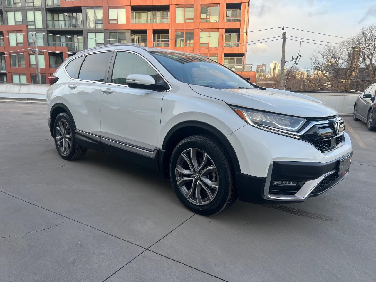 2022 Honda CR-V Touring 4dr All-wheel Drive Photo