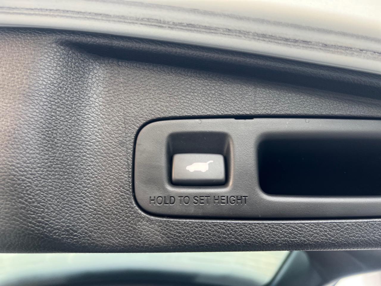 2022 Honda CR-V Touring 4dr All-wheel Drive Photo