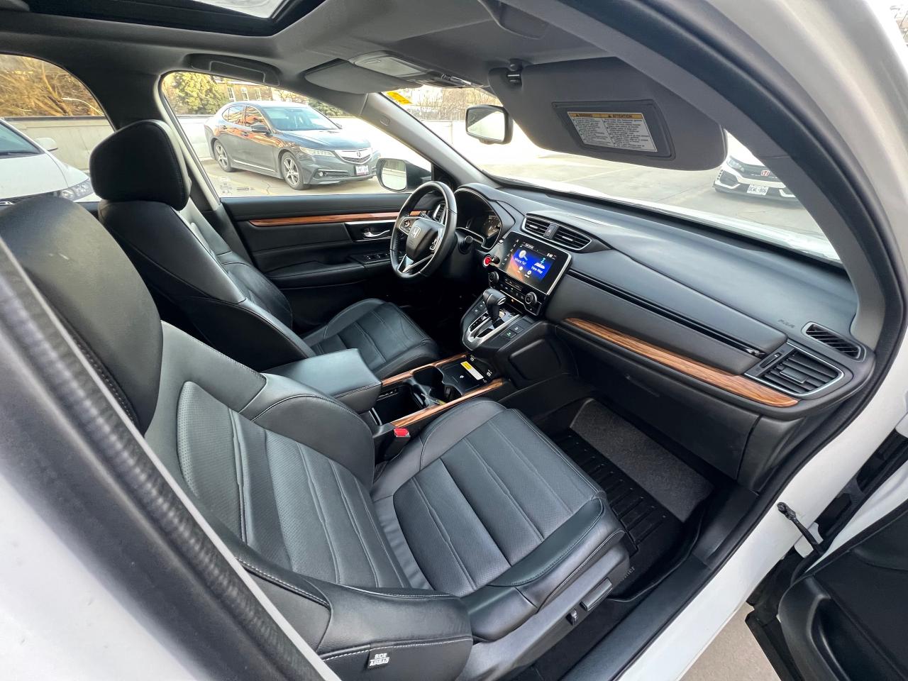 2022 Honda CR-V Touring 4dr All-wheel Drive Photo