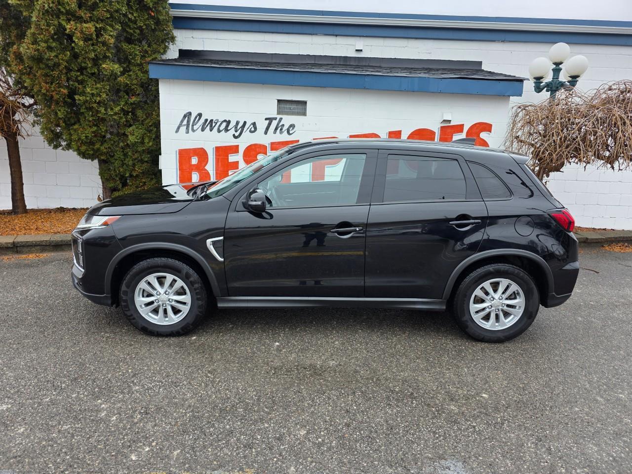 2024 Mitsubishi RVR SE 4dr AWC Photo4