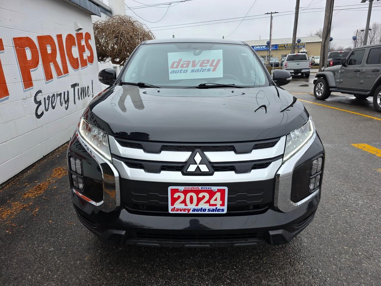 2024 Mitsubishi RVR SE 4dr AWC Photo