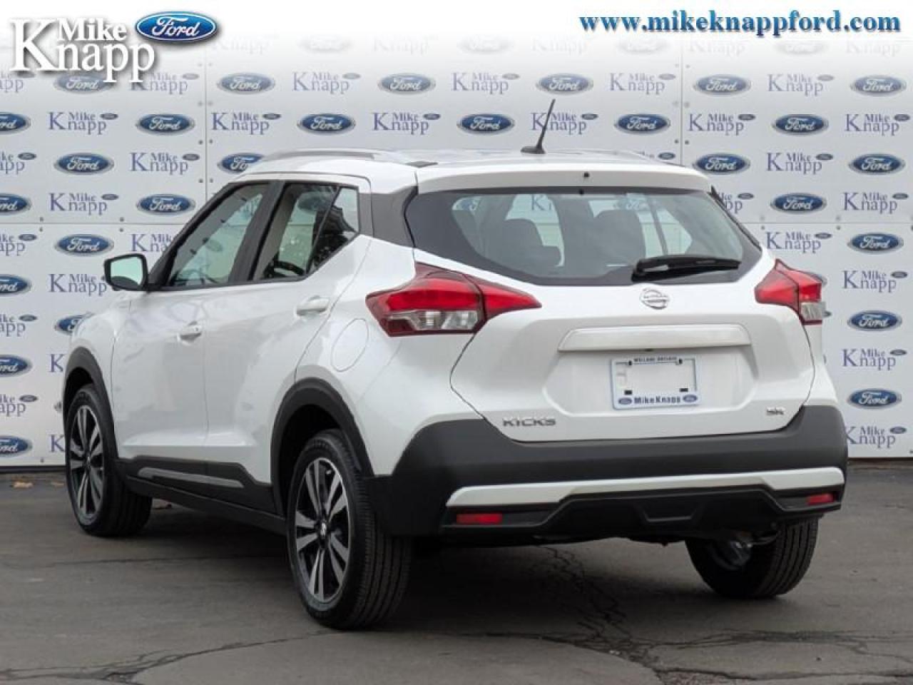 2019 Nissan Kicks SR Photo