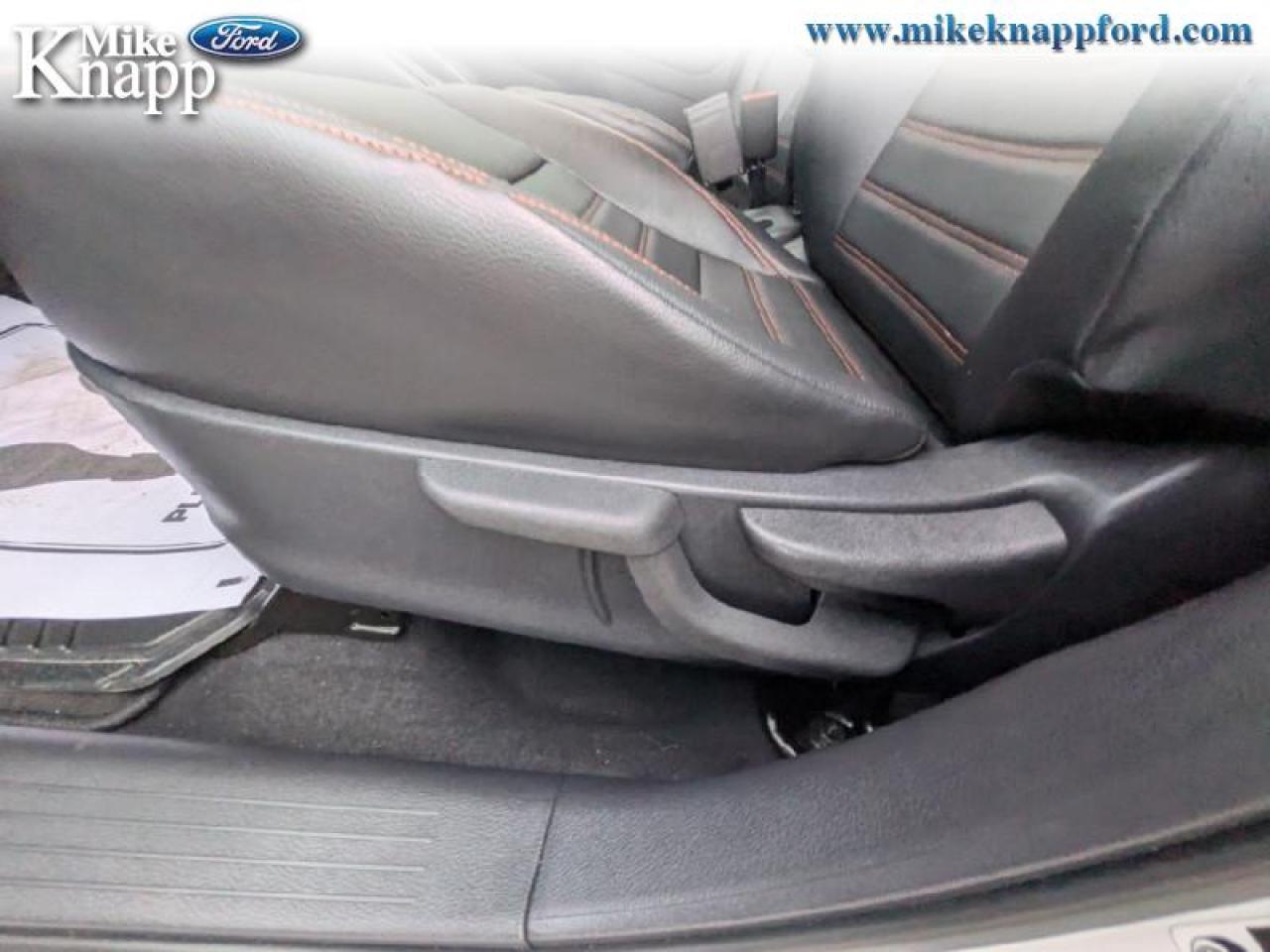 2019 Nissan Kicks SR Photo