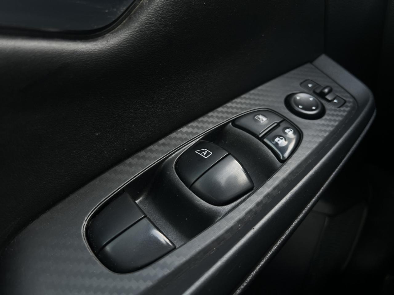 2022 Nissan Sentra SV   Sunroof   Htd Seats   Dual Climate Photo