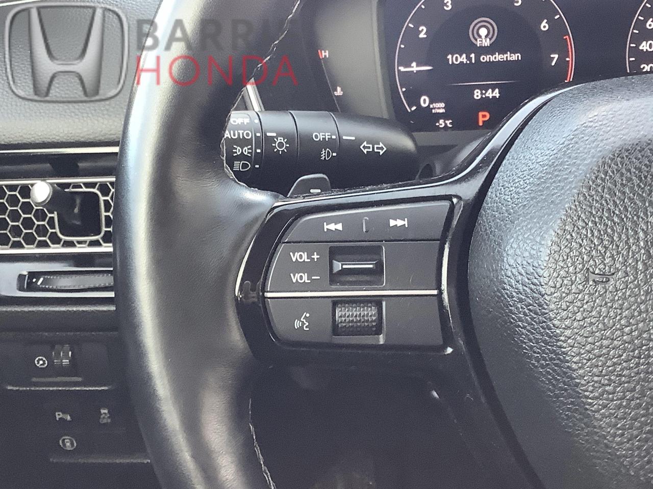 2023 Honda Civic Touring 4dr Sedan Photo