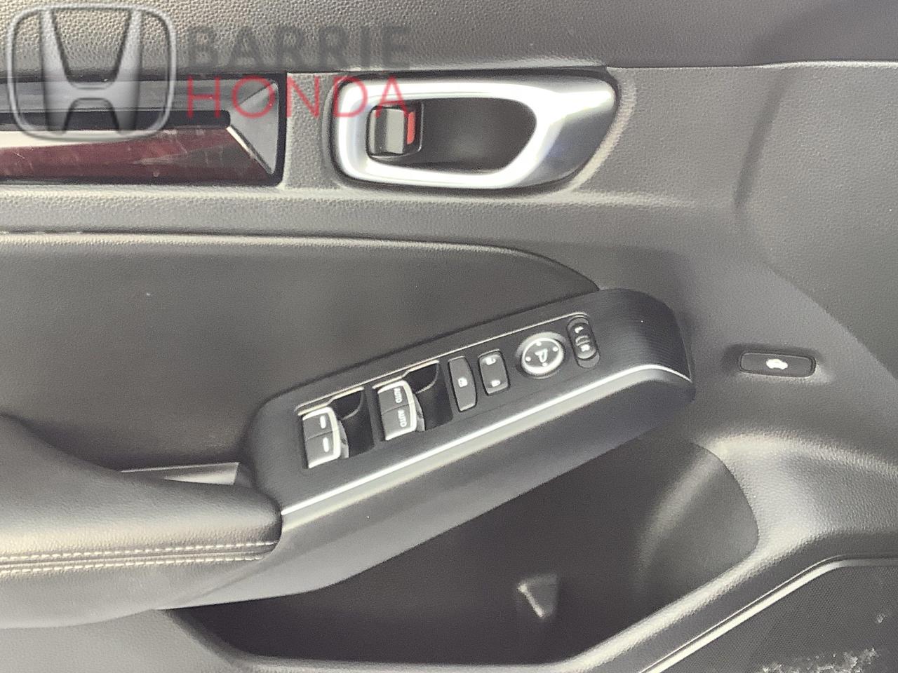 2023 Honda Civic Touring 4dr Sedan Photo