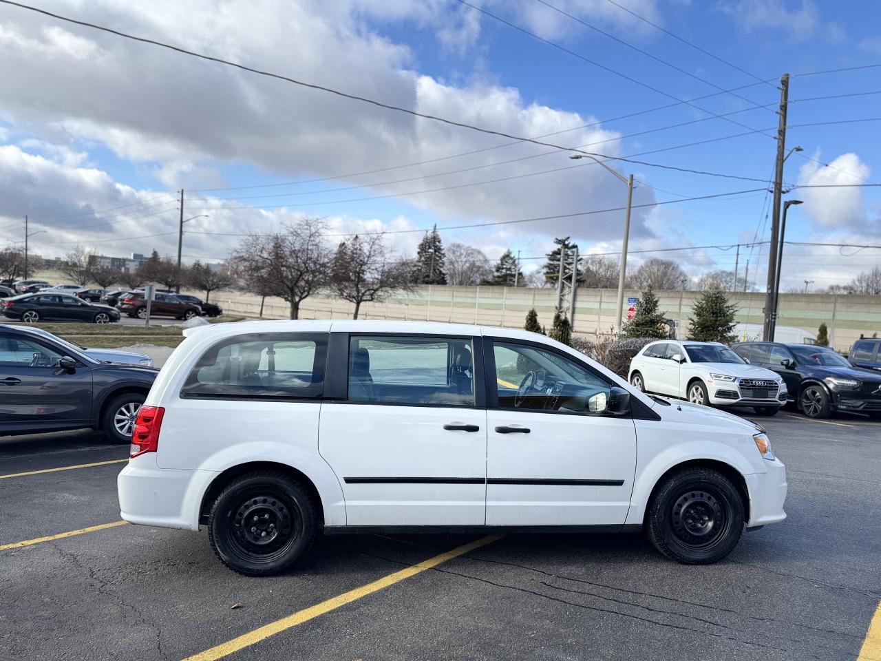 2016 Dodge Grand Caravan 4dr Van Canada Value Package Photo