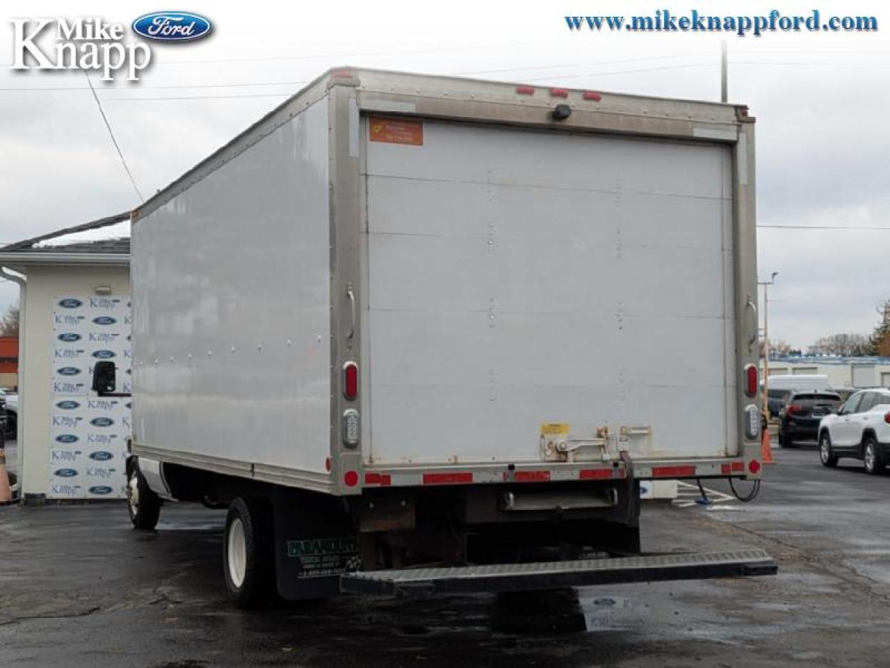 2016 Ford Econoline Commercial Cutaway Base Photo