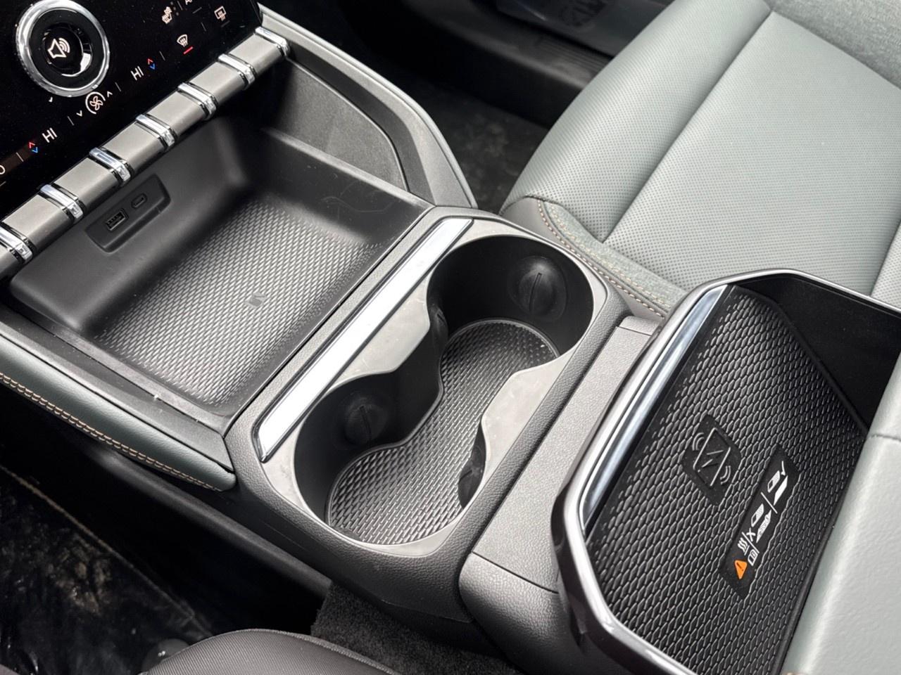 2026 GMC Terrain AWD AT4 Photo