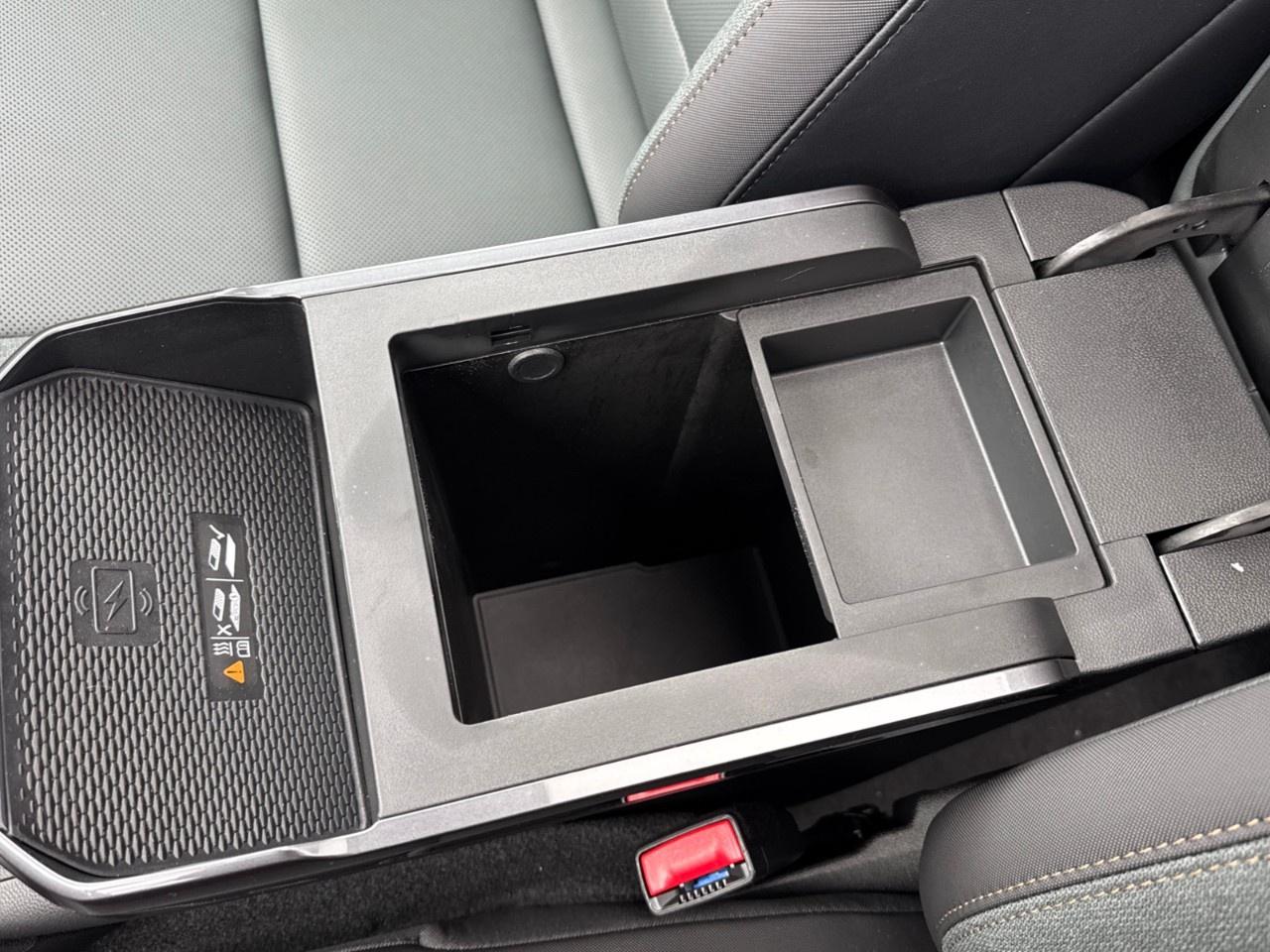 2026 GMC Terrain AWD AT4 Photo