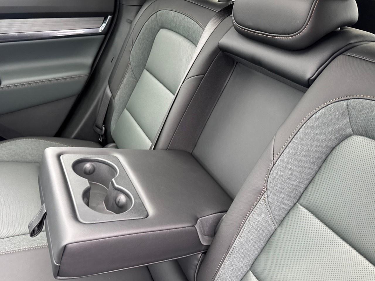 2026 GMC Terrain AWD AT4 Photo