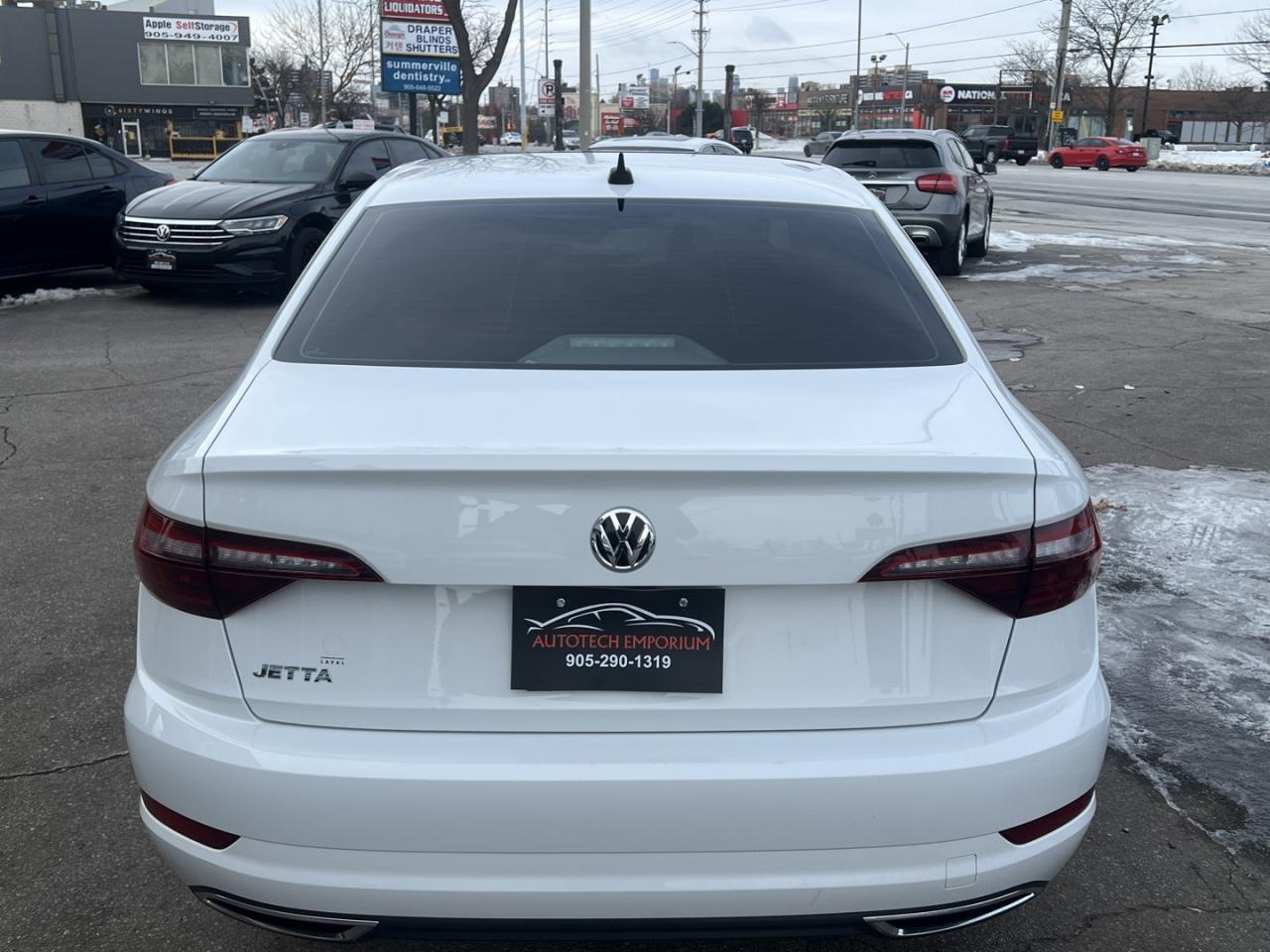 2020 Volkswagen Jetta Highline R Line   Htd Rear Seats   Amb Light   Sun Photo2