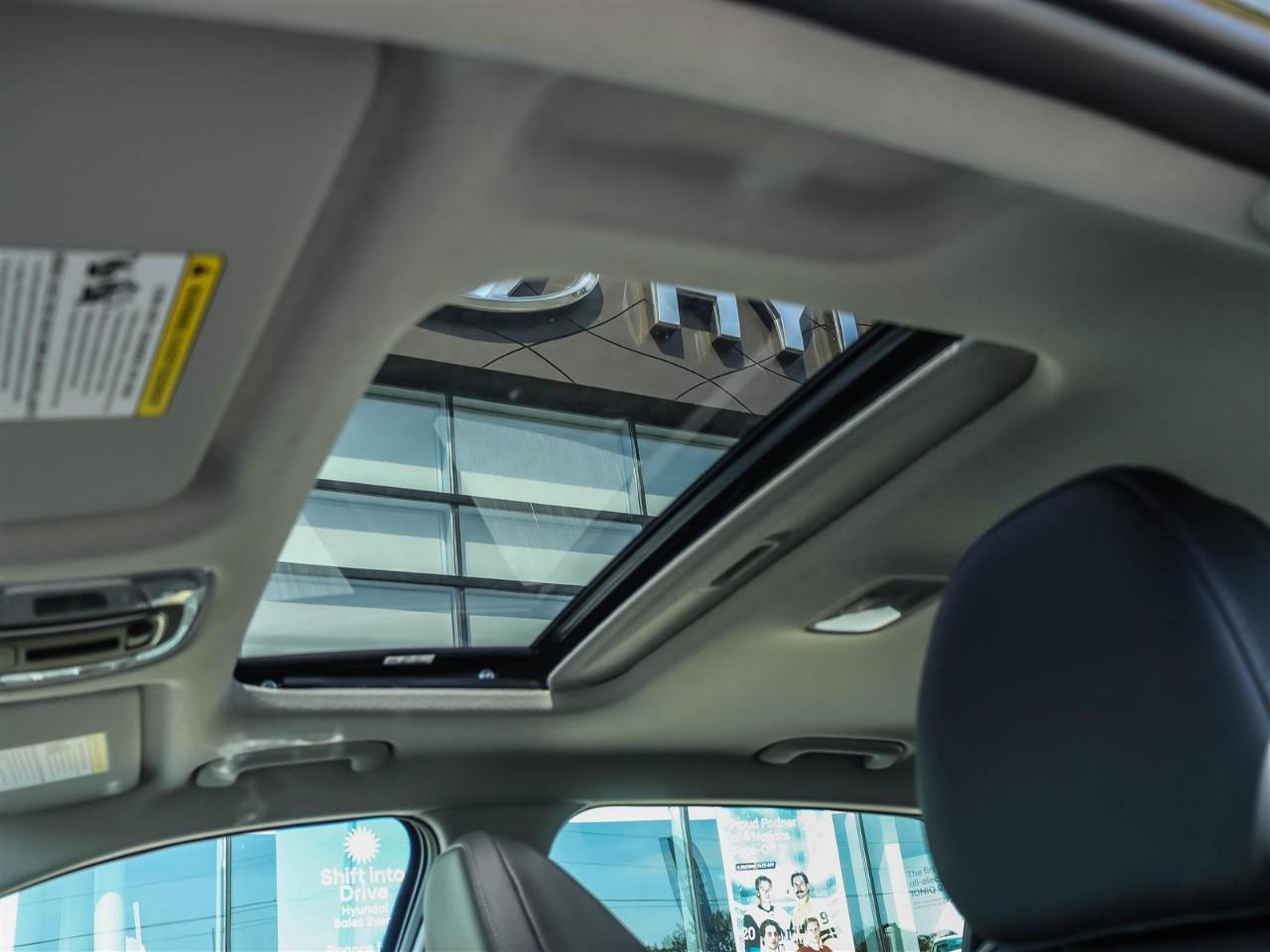 2025 Hyundai Elantra Luxury 4dr Sedan Photo