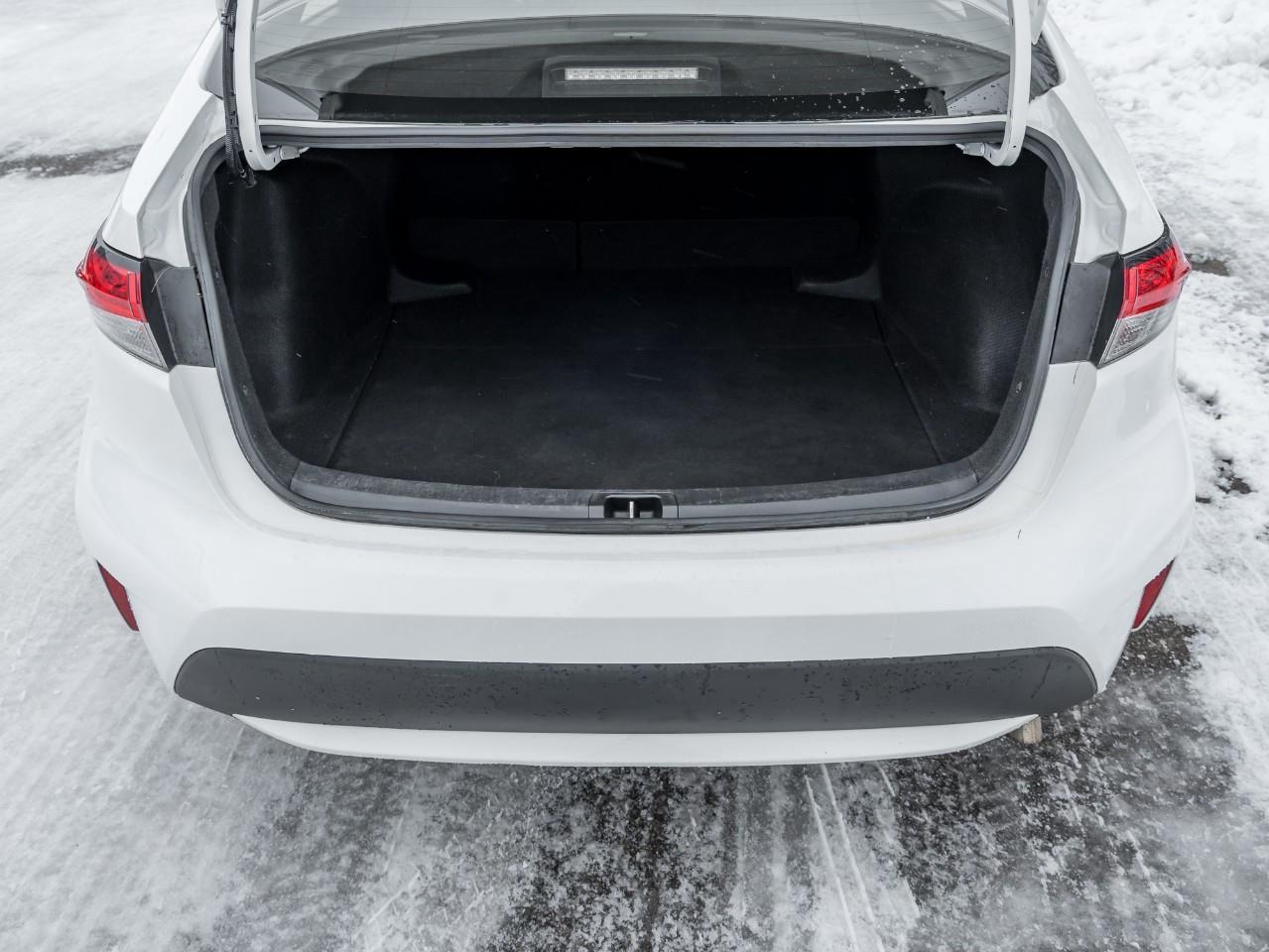 2021 Toyota Corolla LE 4DR SEDAN Photo