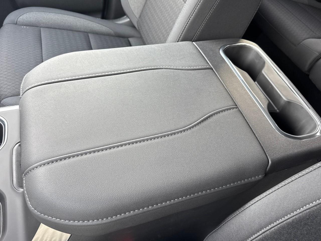 2026 GMC Sierra 1500 Crew Cab Short Box 4-Wheel Drive Elevation Photo