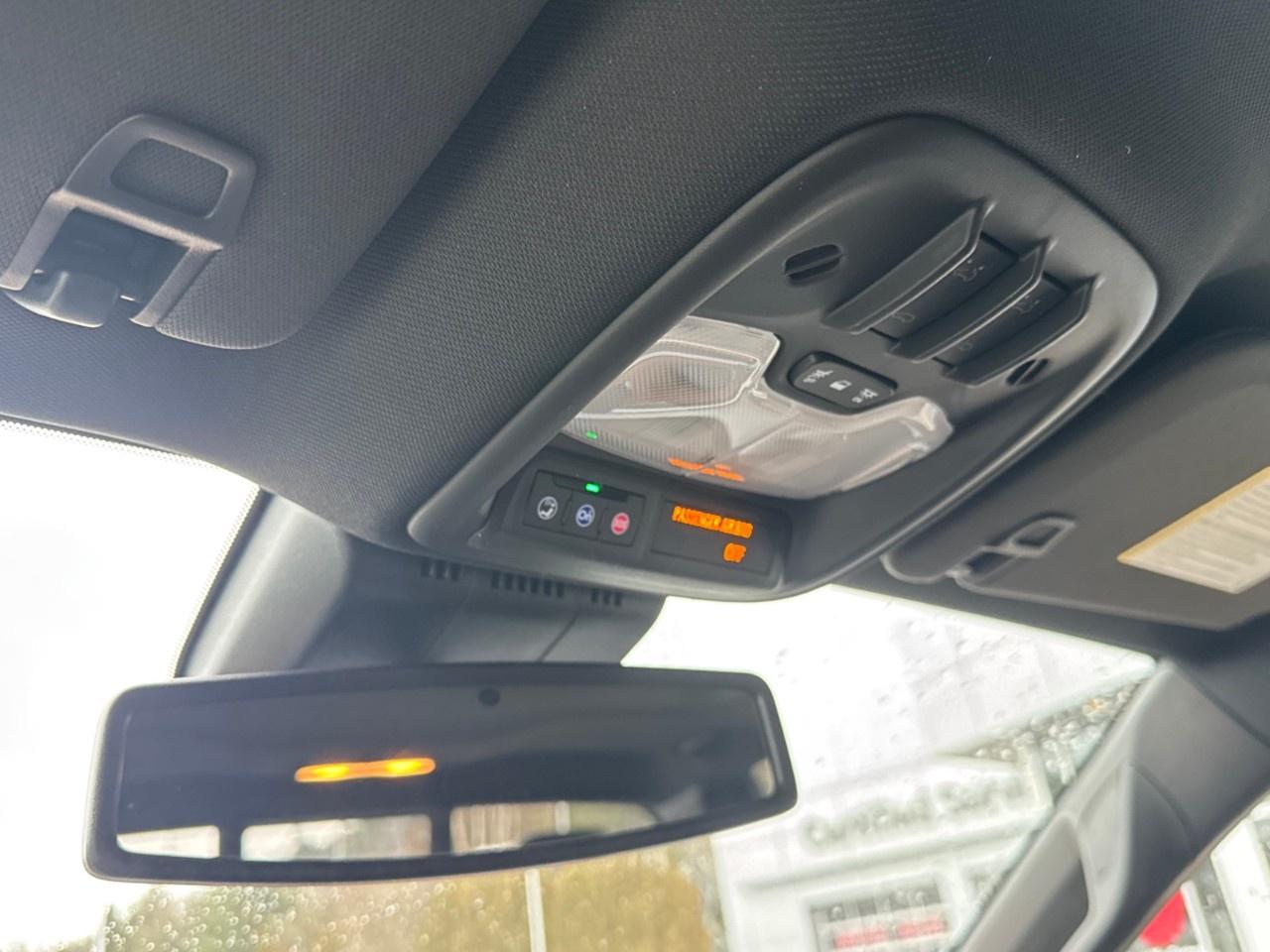 2026 GMC Canyon Crew Cab Short Box 4-Wheel Drive AT4 Photo