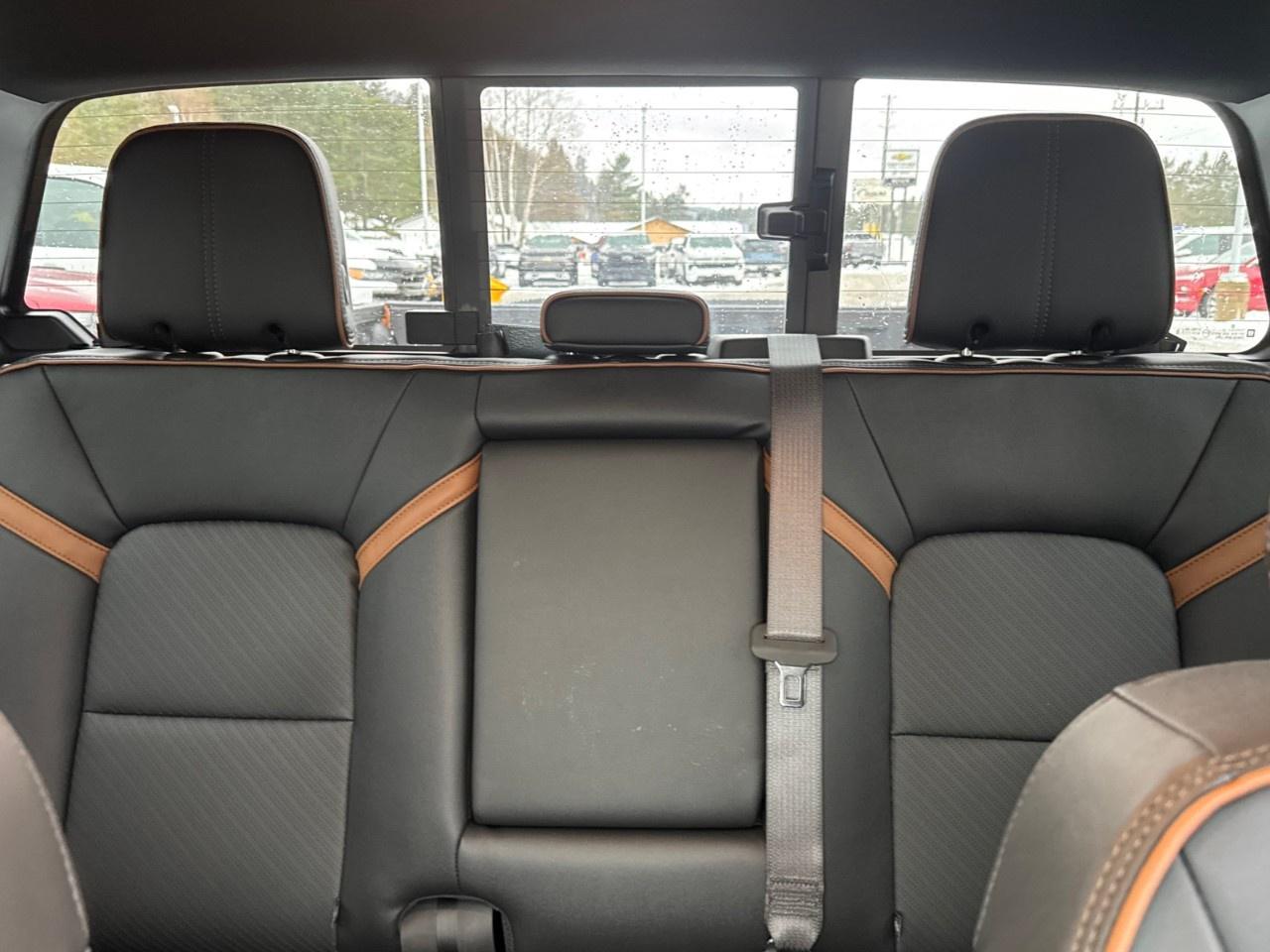 2026 GMC Canyon Crew Cab Short Box 4-Wheel Drive AT4 Photo