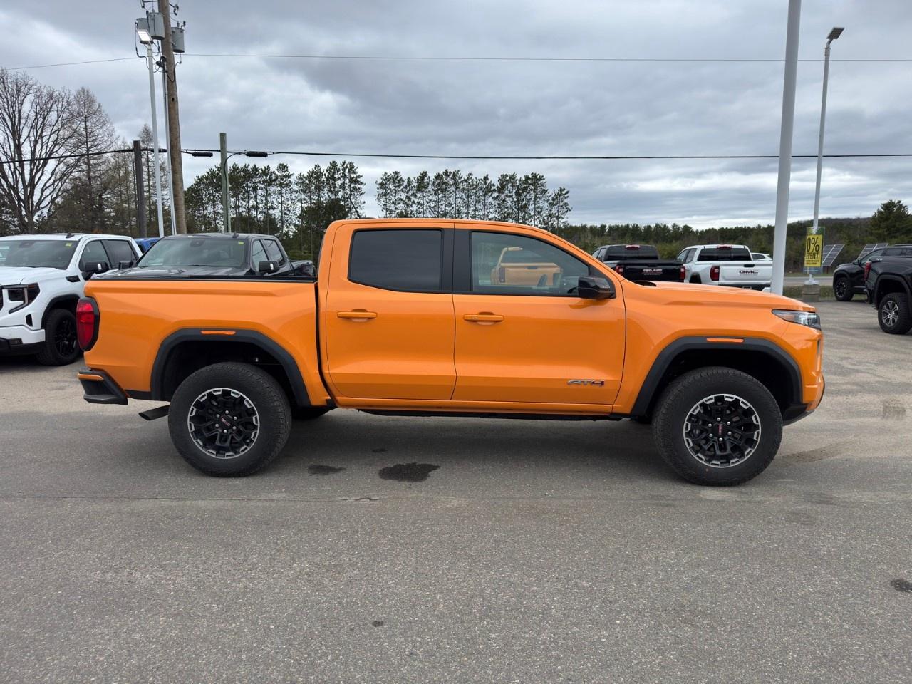2026 GMC Canyon Crew Cab Short Box 4-Wheel Drive AT4 Photo3