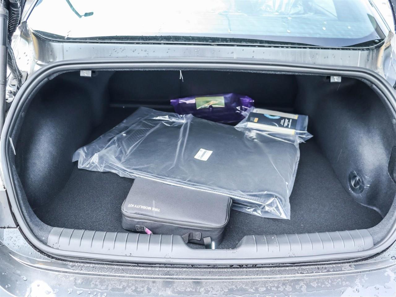 2025 Hyundai IONIQ 6  Photo