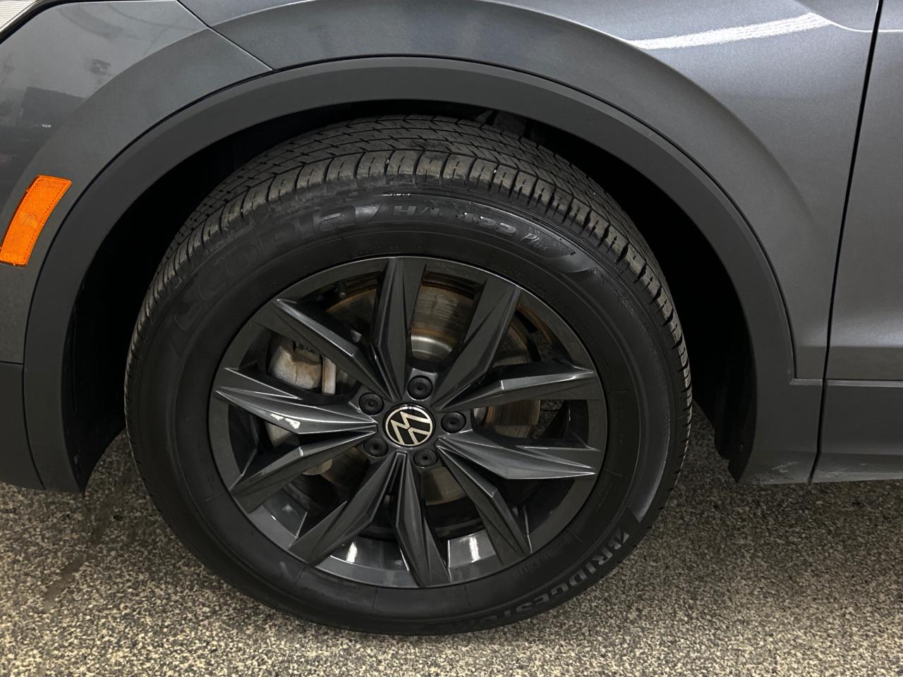 2024 Volkswagen Tiguan Comfortline 4dr All-wheel Drive 4MOTION Photo