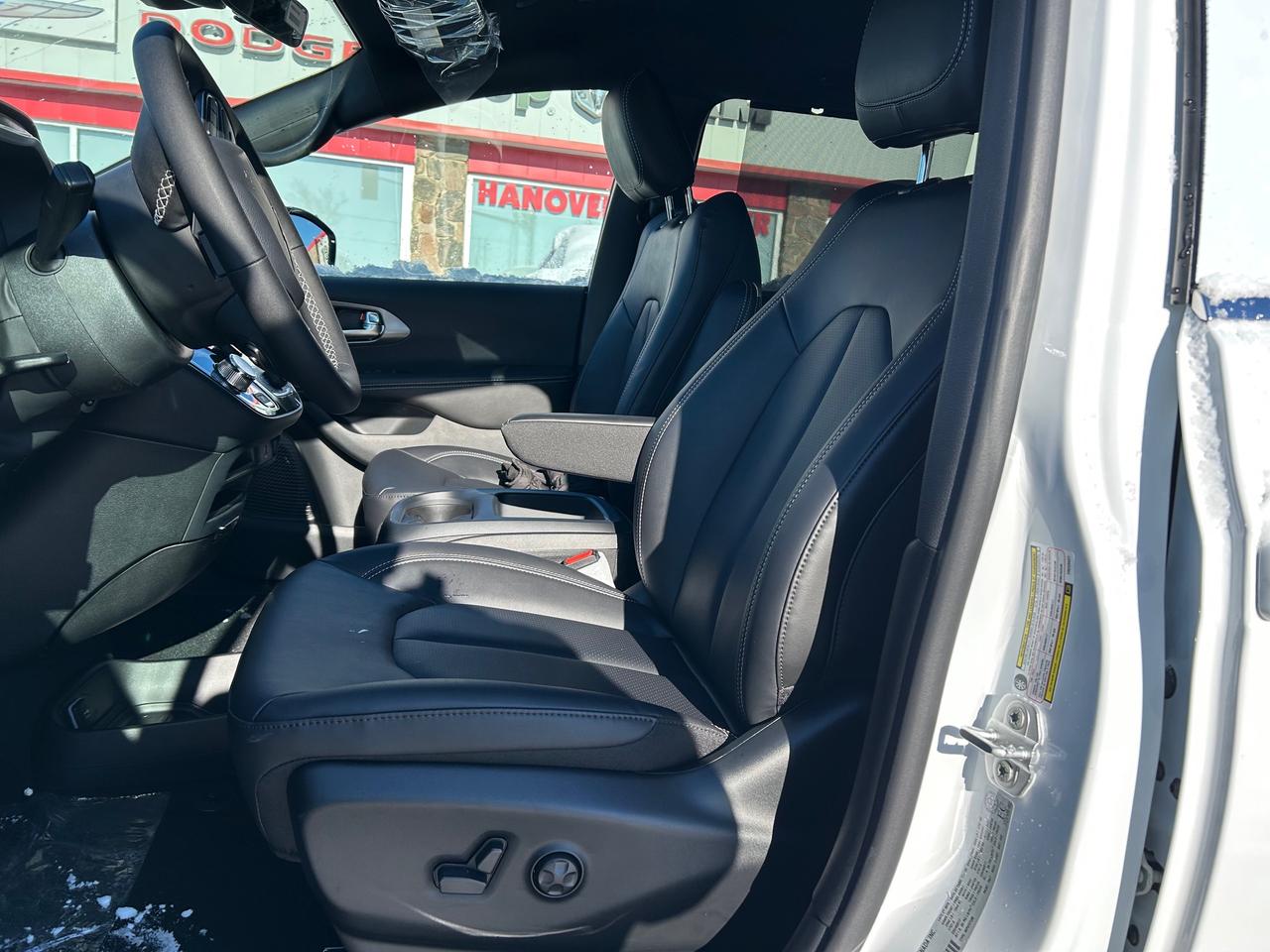 2026 Chrysler Grand Caravan SXT Front-Wheel Drive Passenger Van Photo