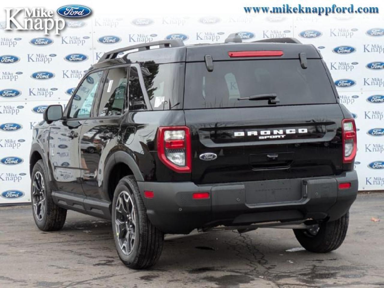 2025 Ford Bronco Sport Outer Banks Photo2