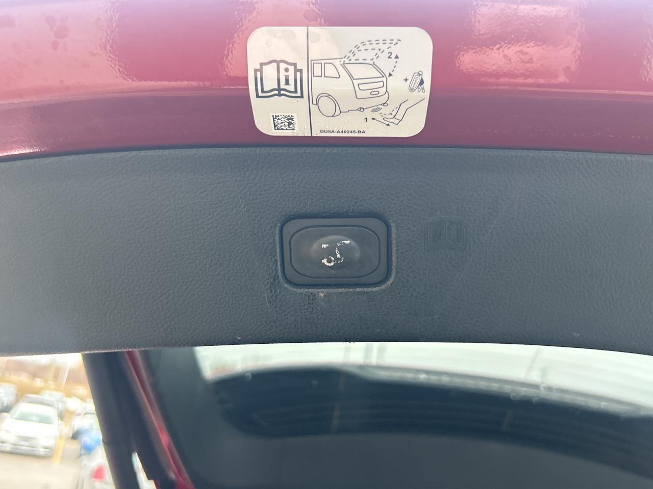 2019 Ford Edge SEL   NAV   Leatherette   Clean Carfax Photo