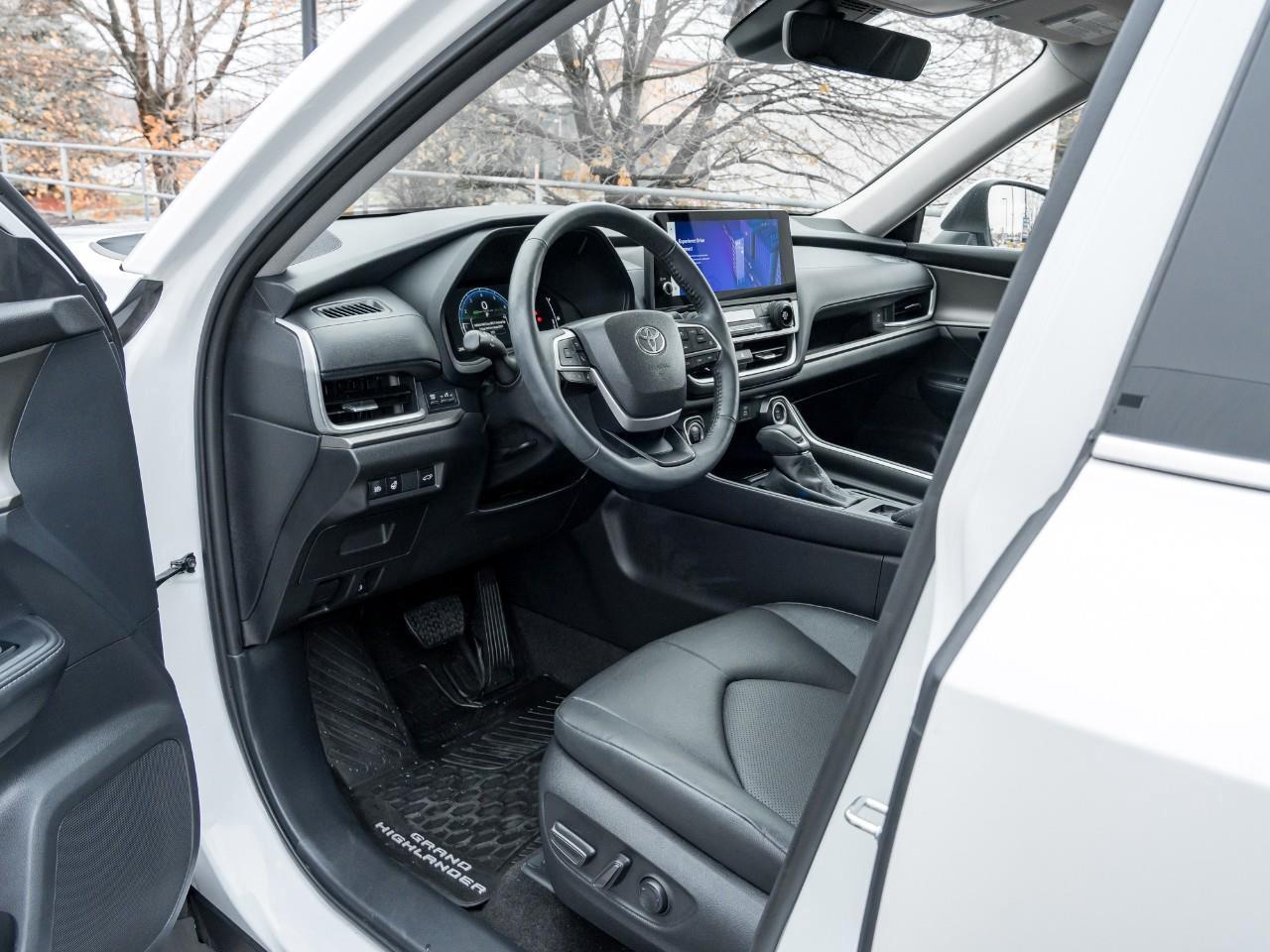 2025 Toyota Grand Highlander XLE 4dr All-Wheel Drive Photo