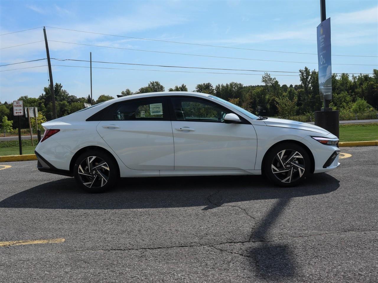 2025 Hyundai Elantra PREFERRED 4DR SEDAN Photo2
