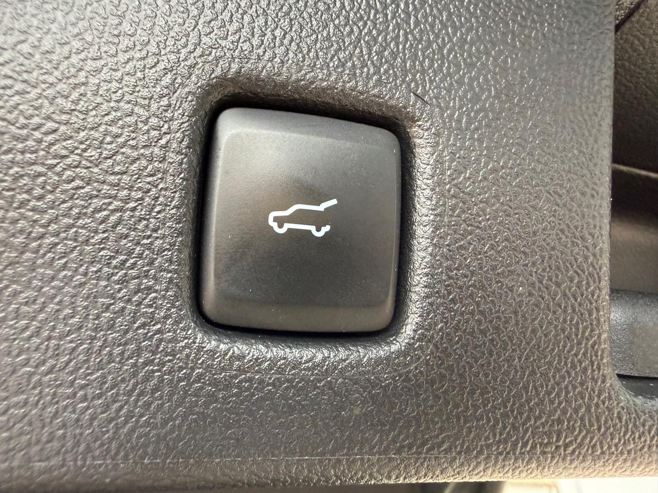 2022 Ford Escape SEL 4dr All-Wheel Drive Photo