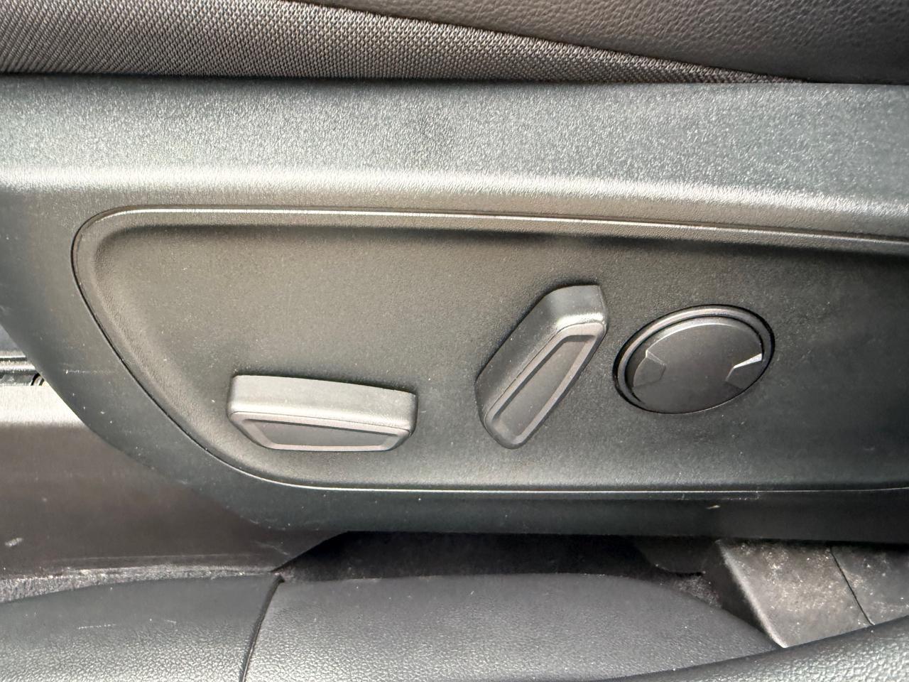 2022 Ford Escape SEL 4dr All-Wheel Drive Photo