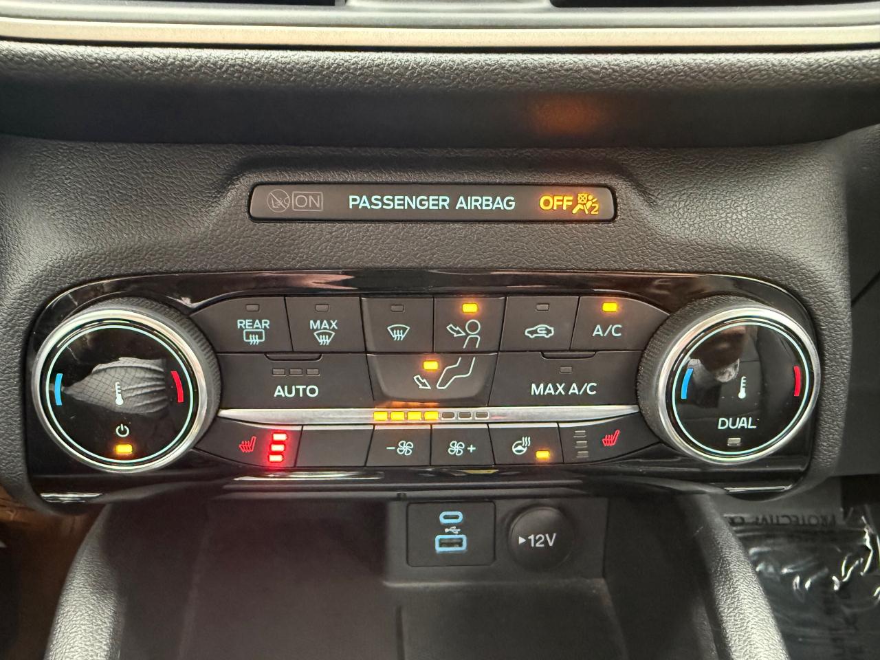 2022 Ford Escape SEL 4dr All-Wheel Drive Photo