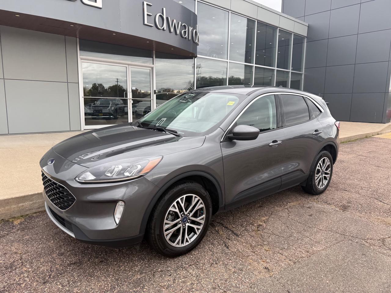 2022 Ford Escape SEL 4dr All-Wheel Drive Photo2