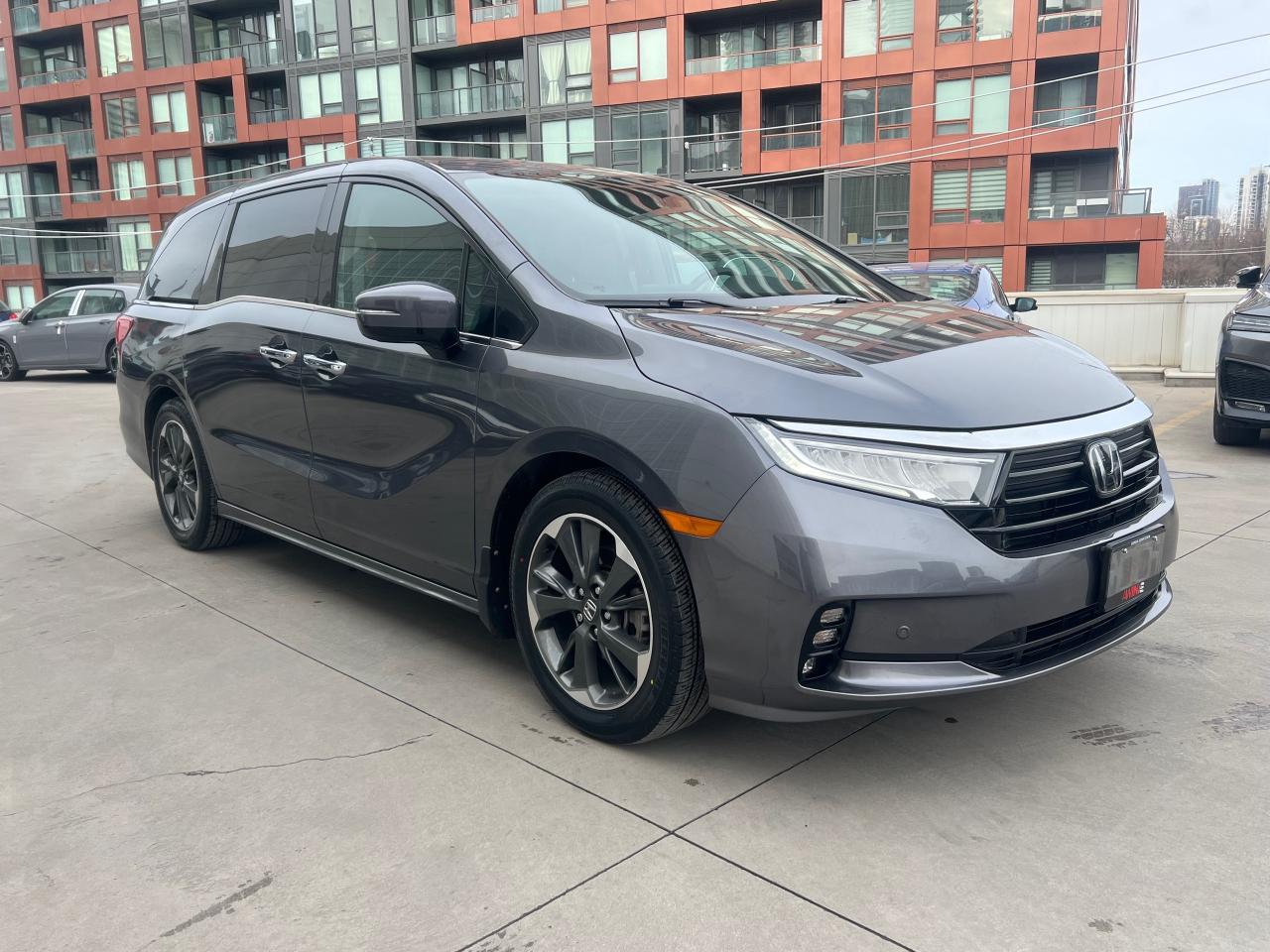 2023 Honda Odyssey Touring Passenger Van Photo