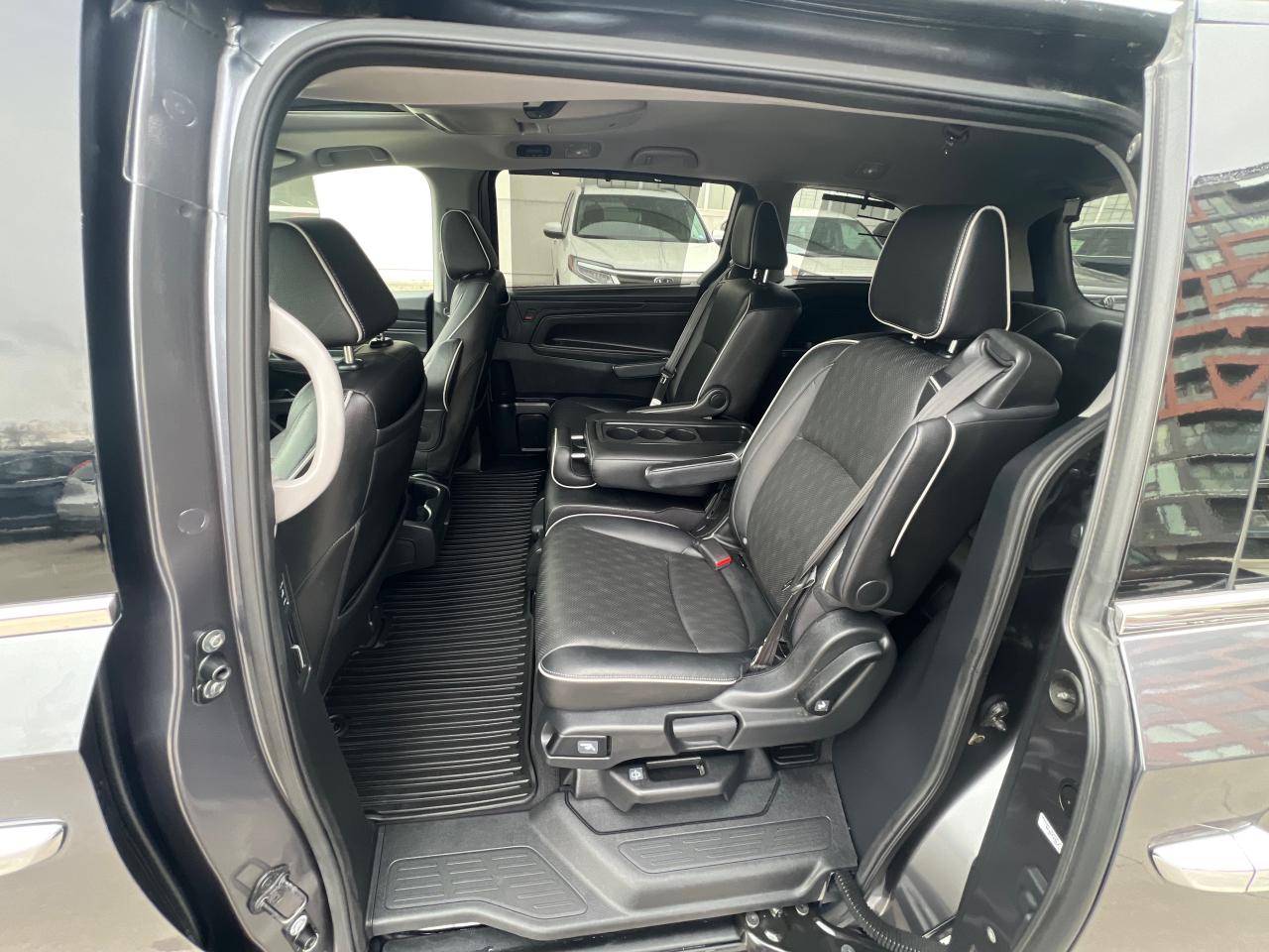 2023 Honda Odyssey Touring Passenger Van Photo