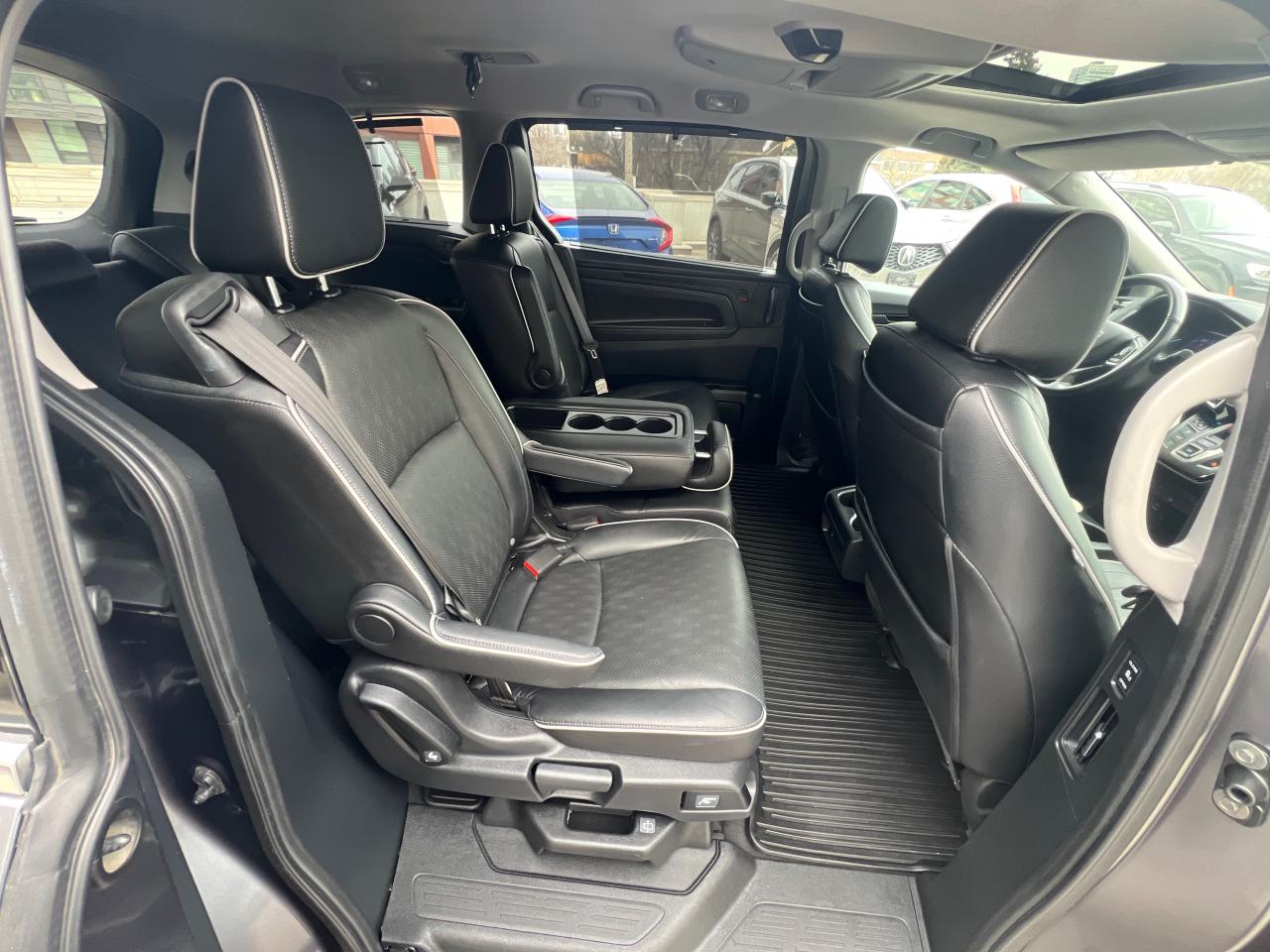 2023 Honda Odyssey Touring Passenger Van Photo