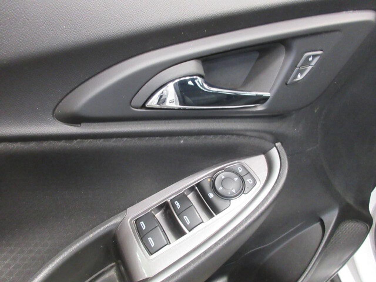 2023 Chevrolet Malibu LT, APPLE/ANDROID, A/C, BT, CAMERA, ALLOYS, 93K! Photo