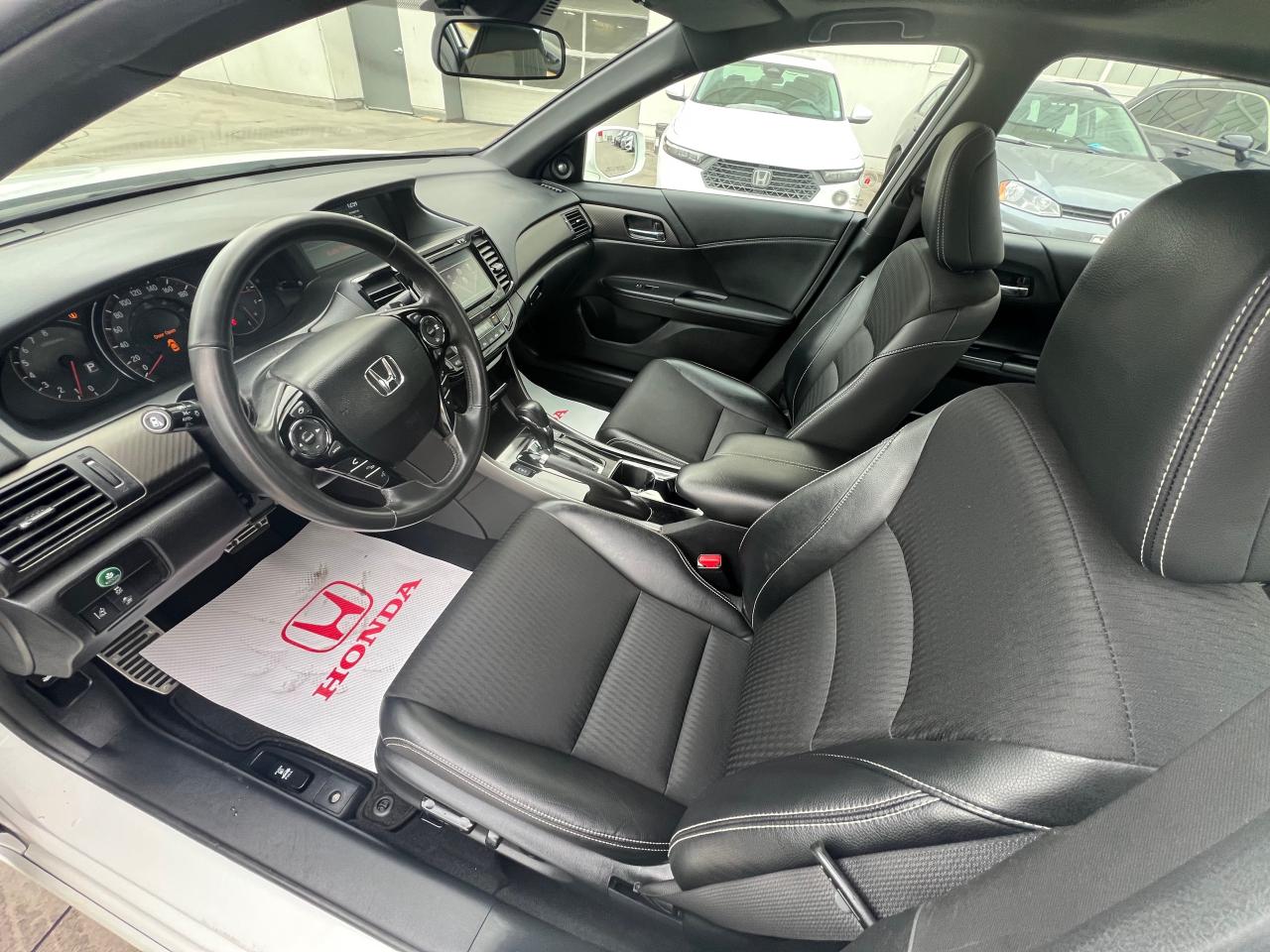 2017 Honda Accord Sport w/Honda Sensing (CVT) 4dr Sedan Photo