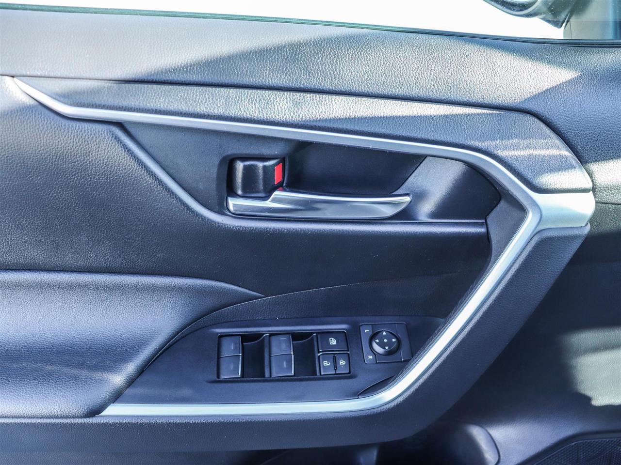 2022 Toyota RAV4 Hybrid SE 4dr All-Wheel Drive Photo