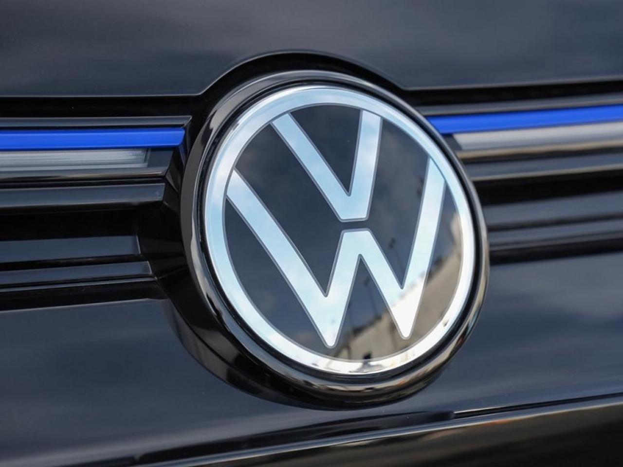 2026 Volkswagen Golf R DSG Photo