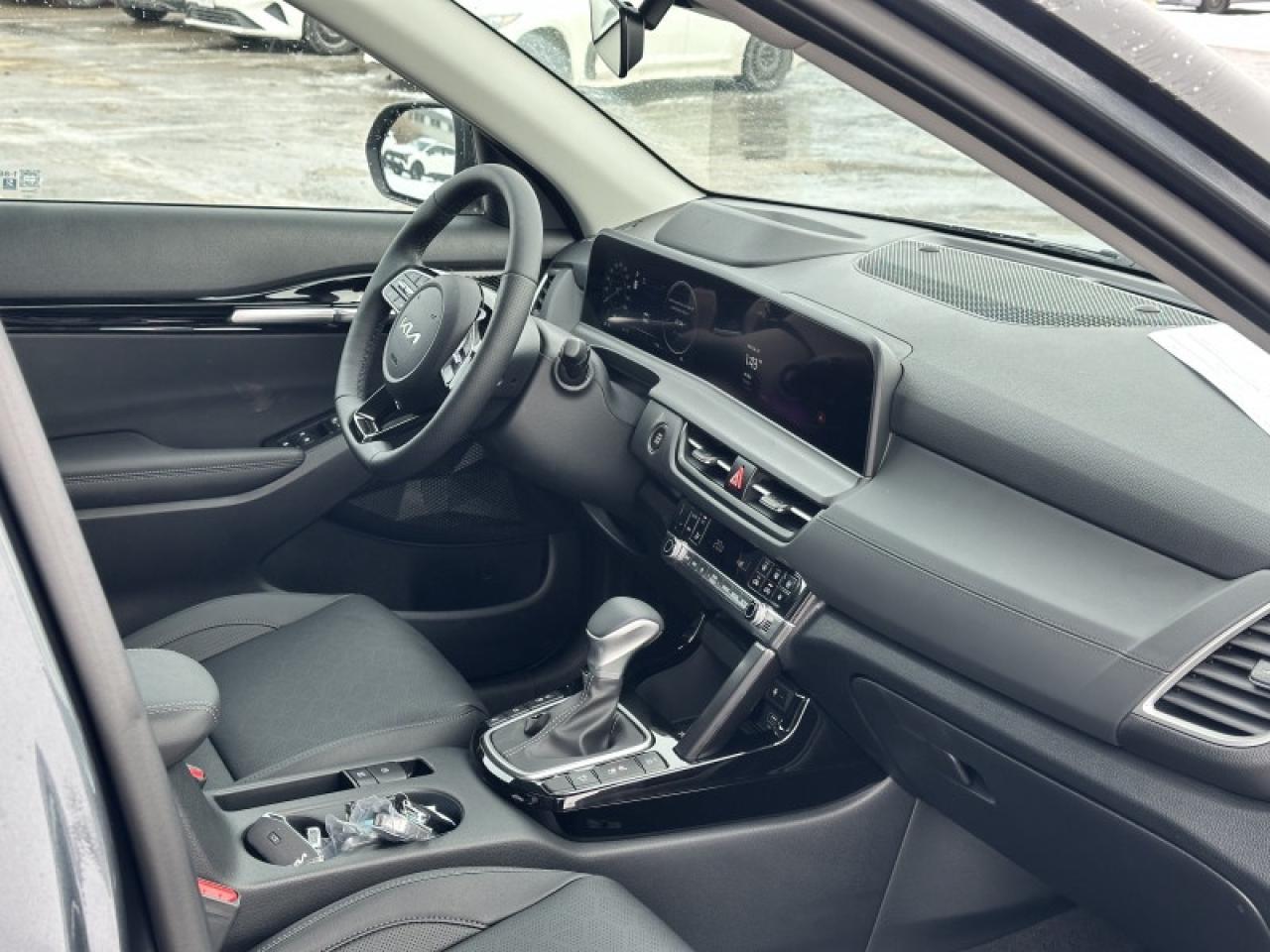 2026 Kia Seltos SX INTERIOR Photo