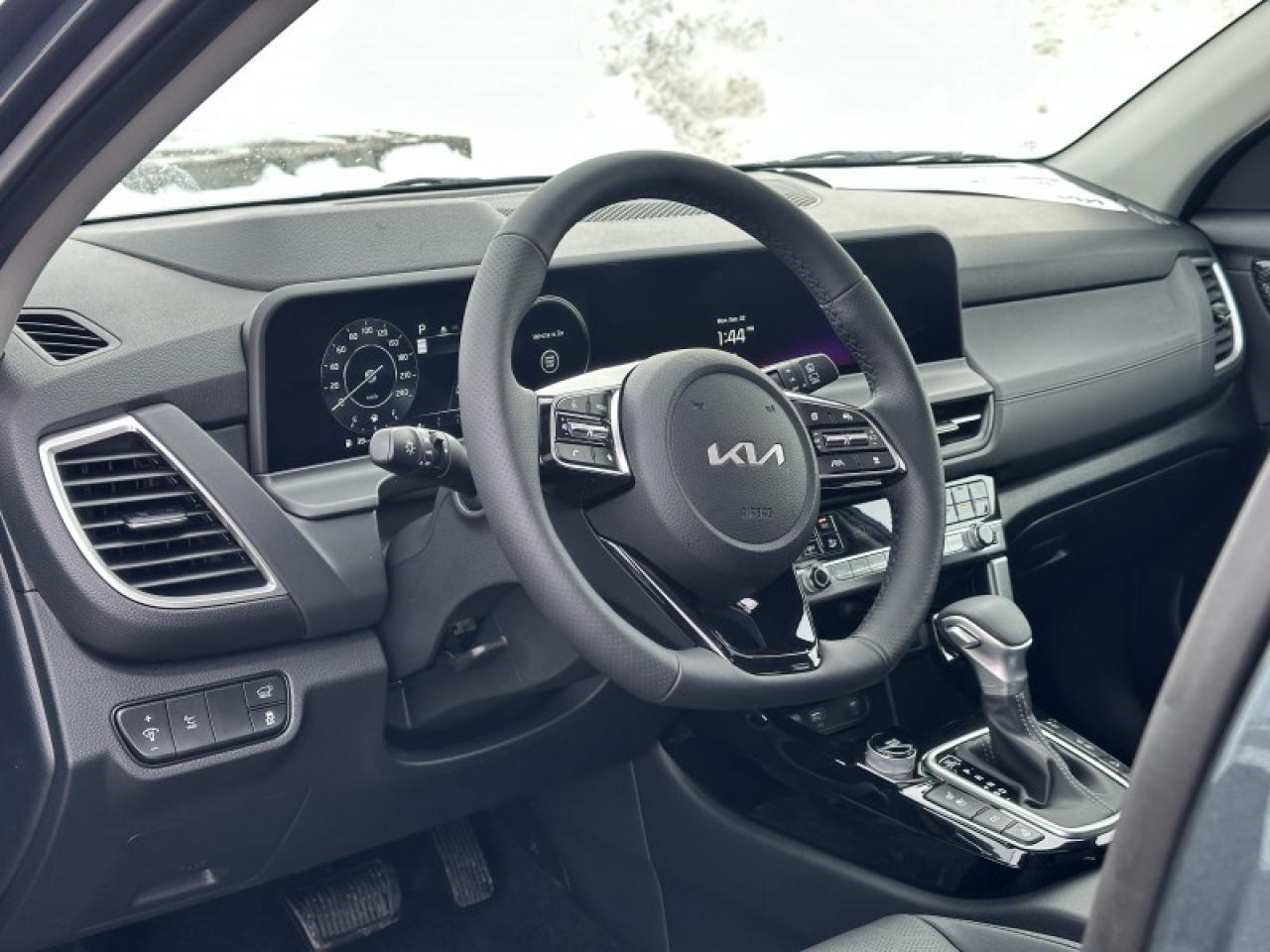 2026 Kia Seltos SX INTERIOR Photo