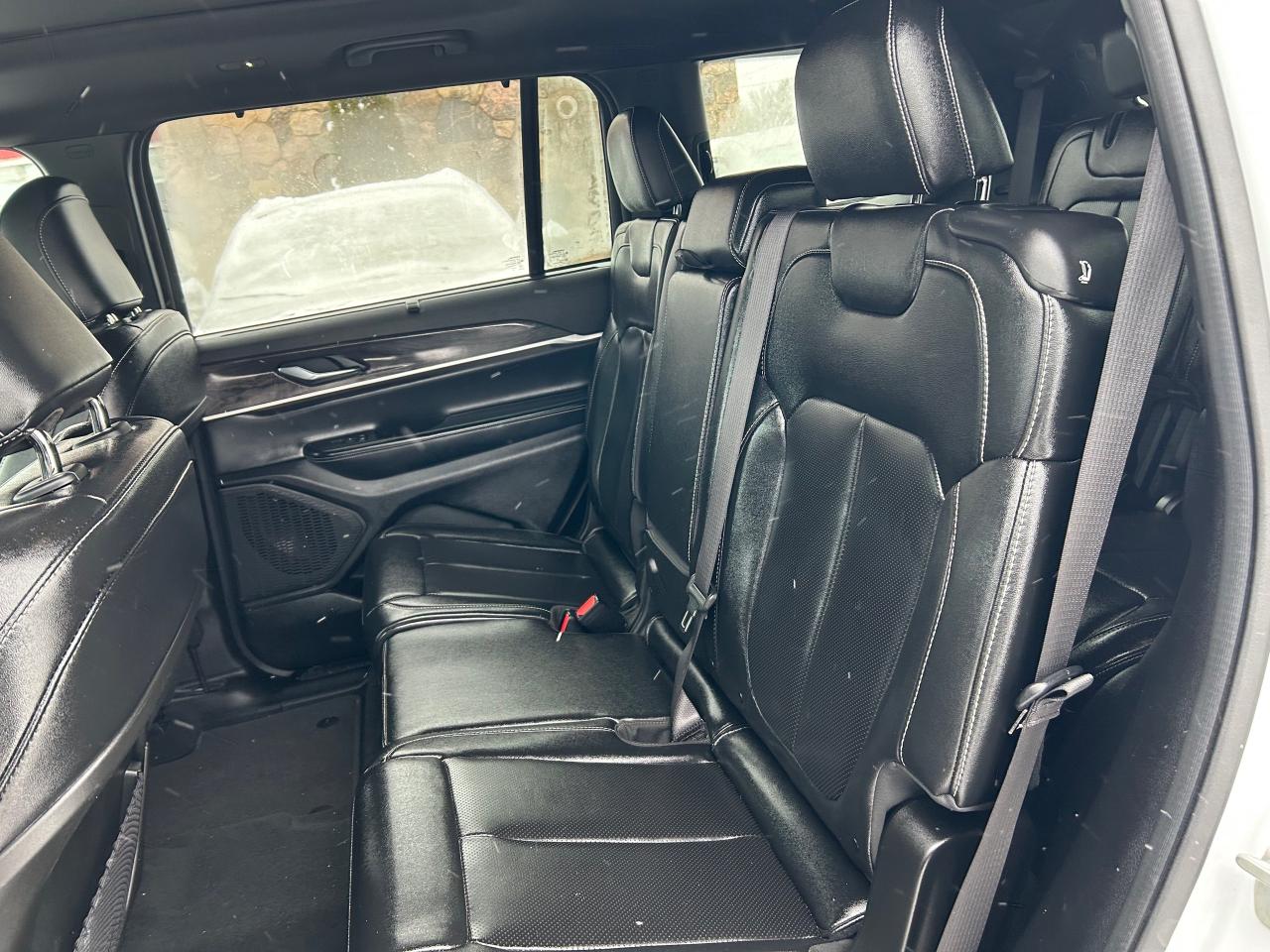 2024 Jeep Grand Cherokee L Limited 4dr 4x4 Photo