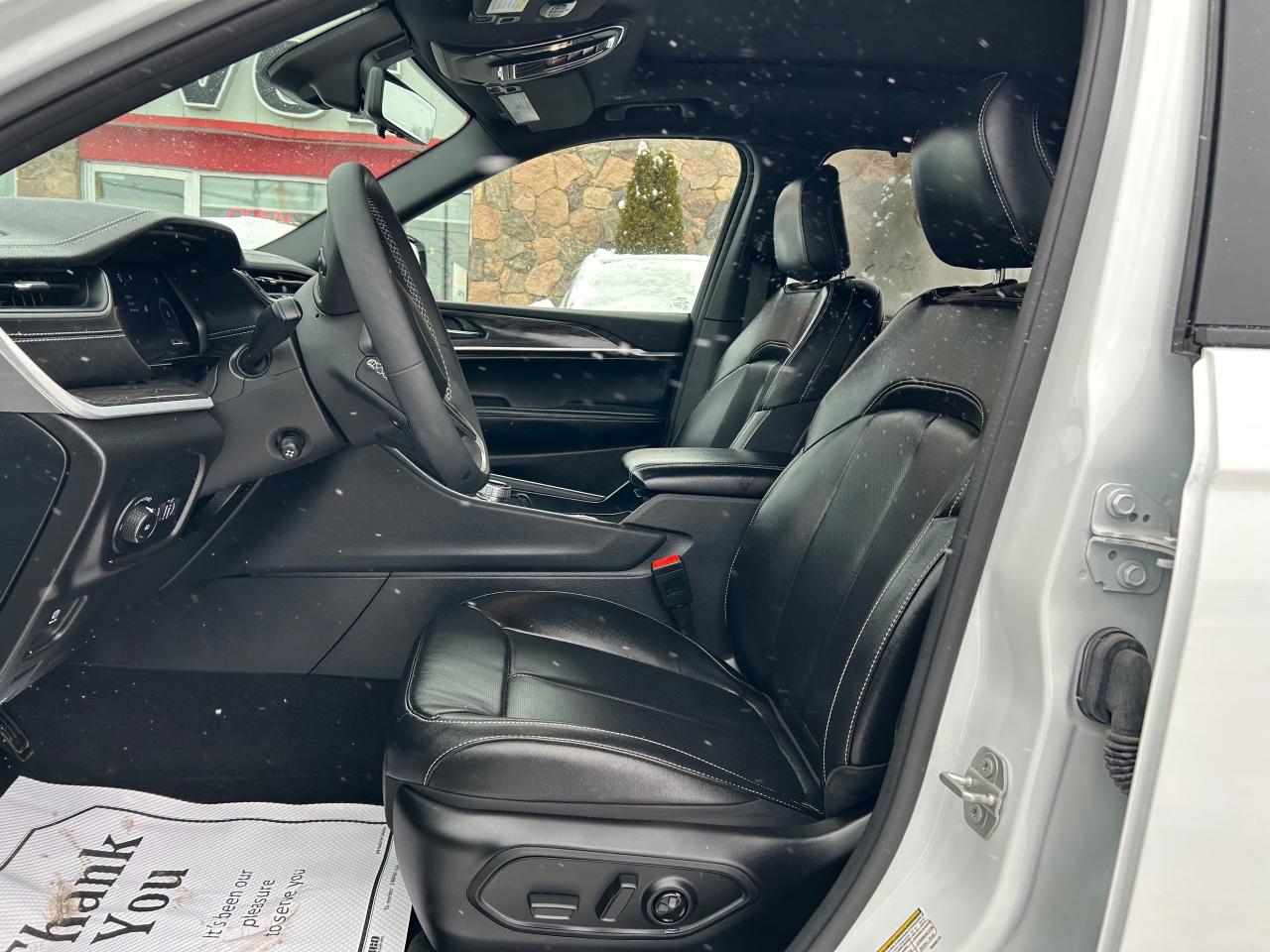 2024 Jeep Grand Cherokee L Limited 4dr 4x4 Photo