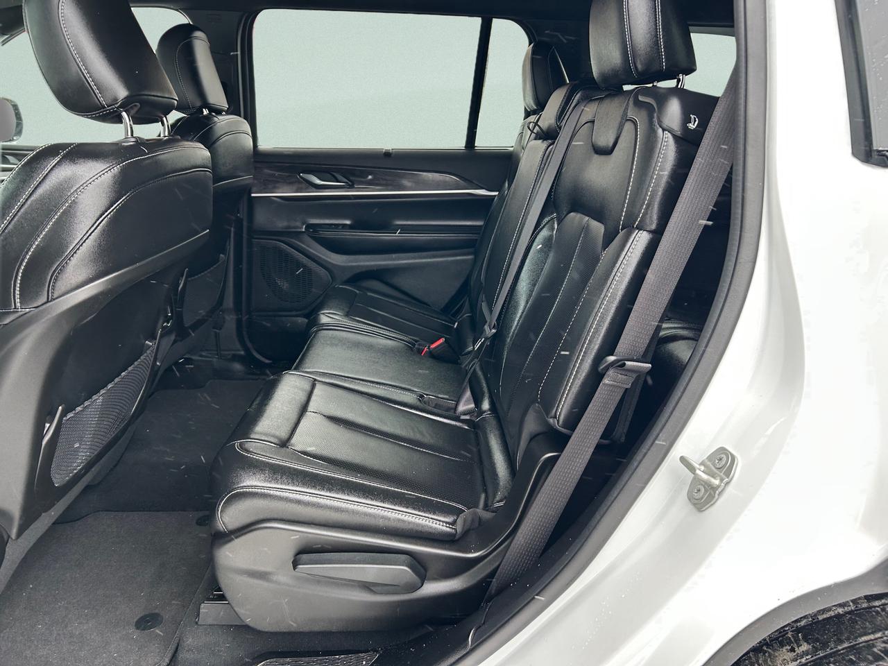 2024 Jeep Grand Cherokee L Limited 4dr 4x4 Photo