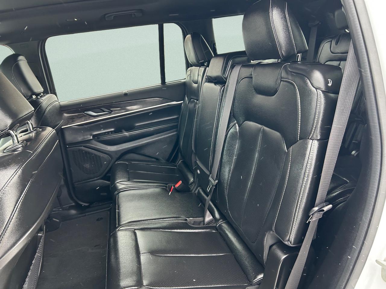 2024 Jeep Grand Cherokee L Limited 4dr 4x4 Photo