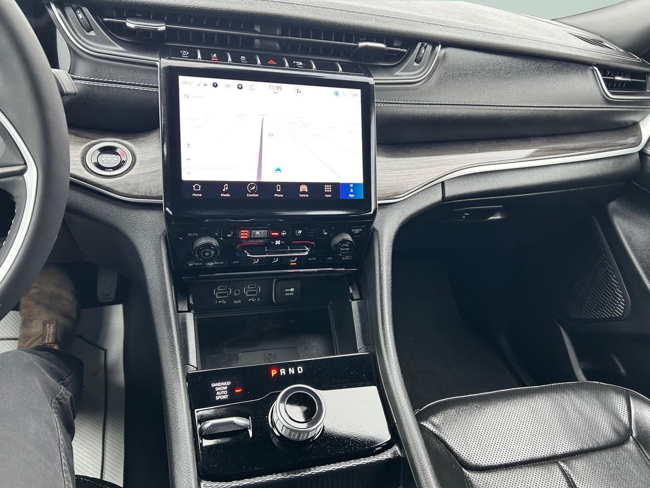 2024 Jeep Grand Cherokee L Limited 4dr 4x4 Photo