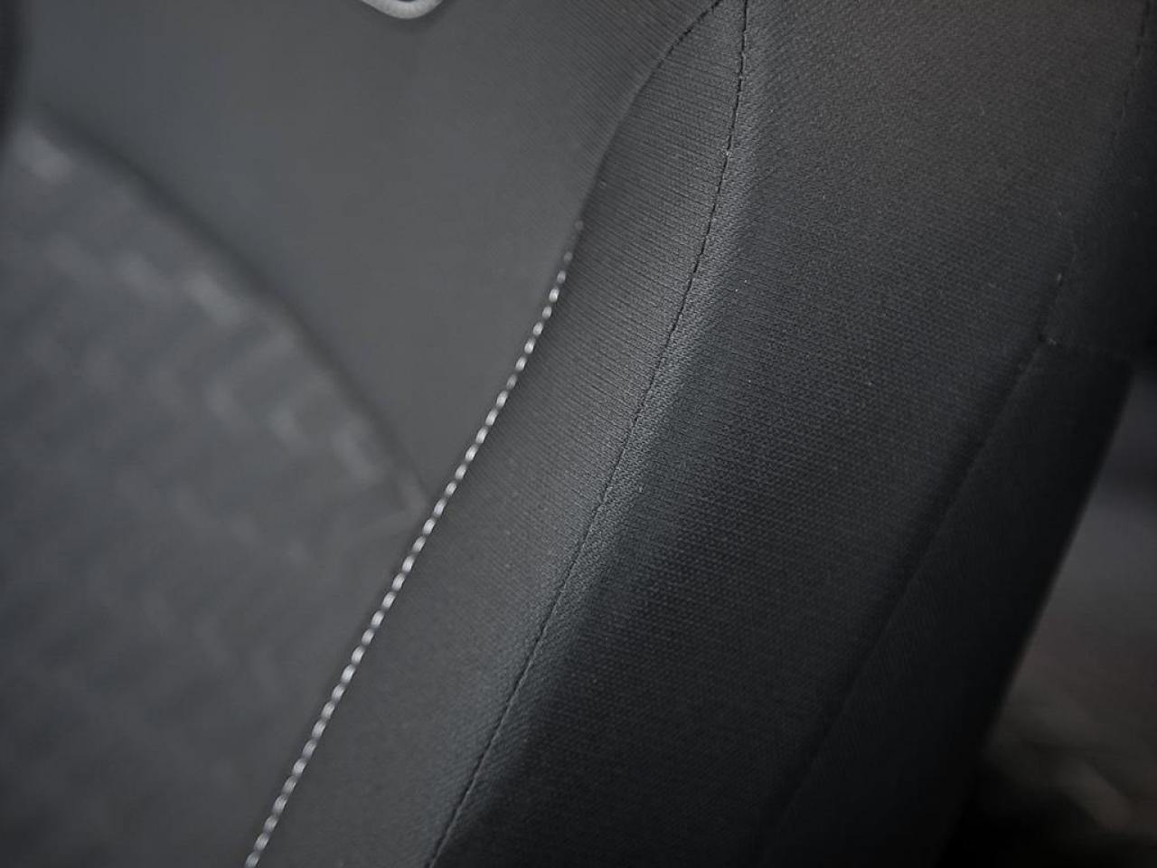 2025 Nissan Kicks Play SV 4dr Front-Wheel Drive Photo